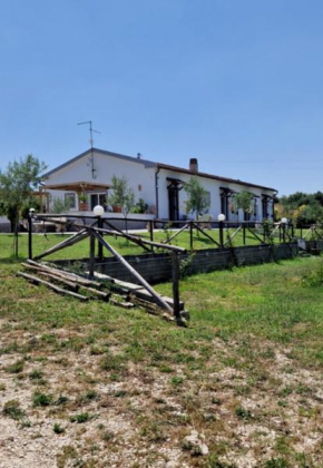 Casale Bianco al casello dell' autostrada Guidonia